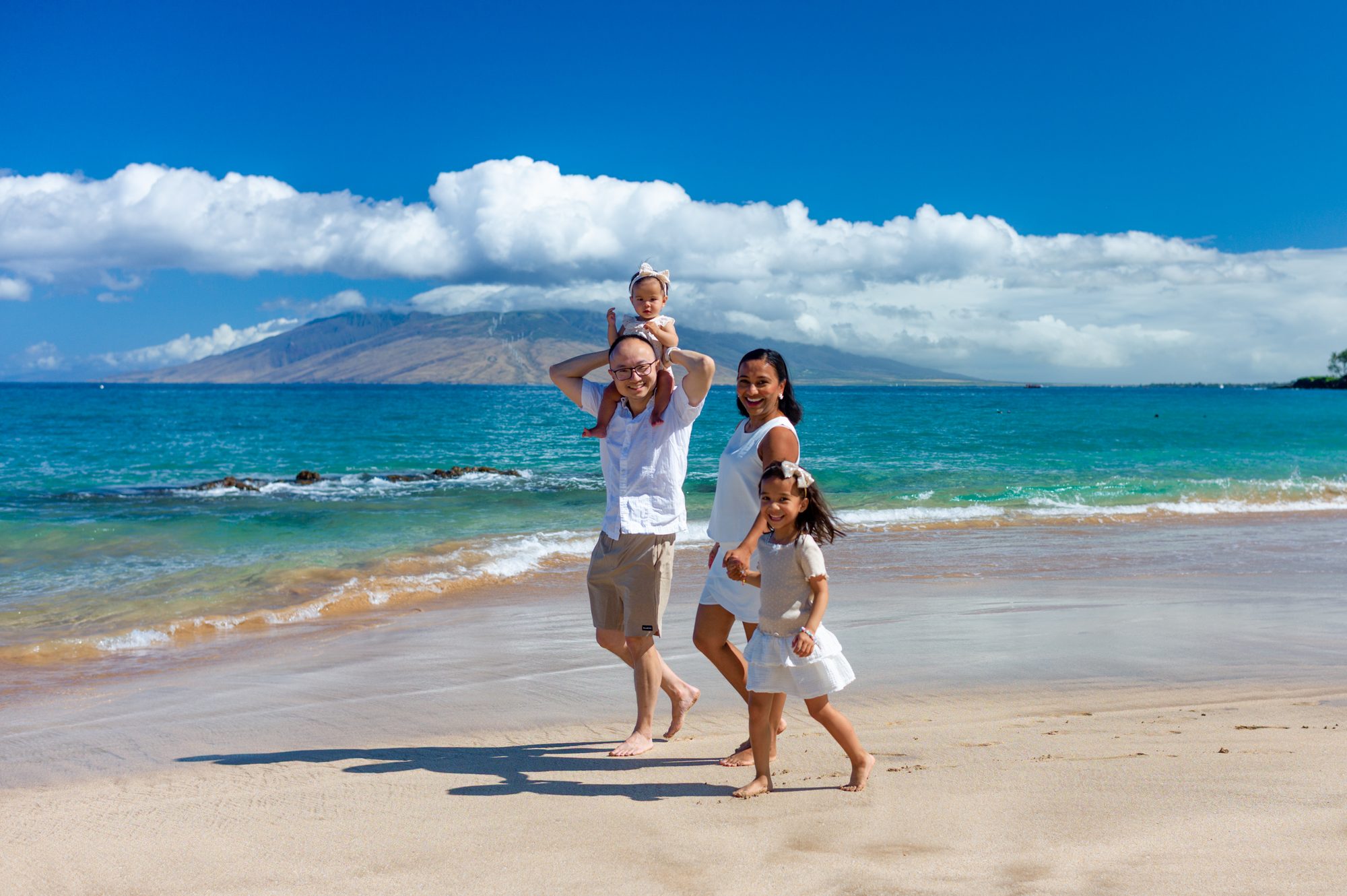 A family photography session at Maluaka Beach