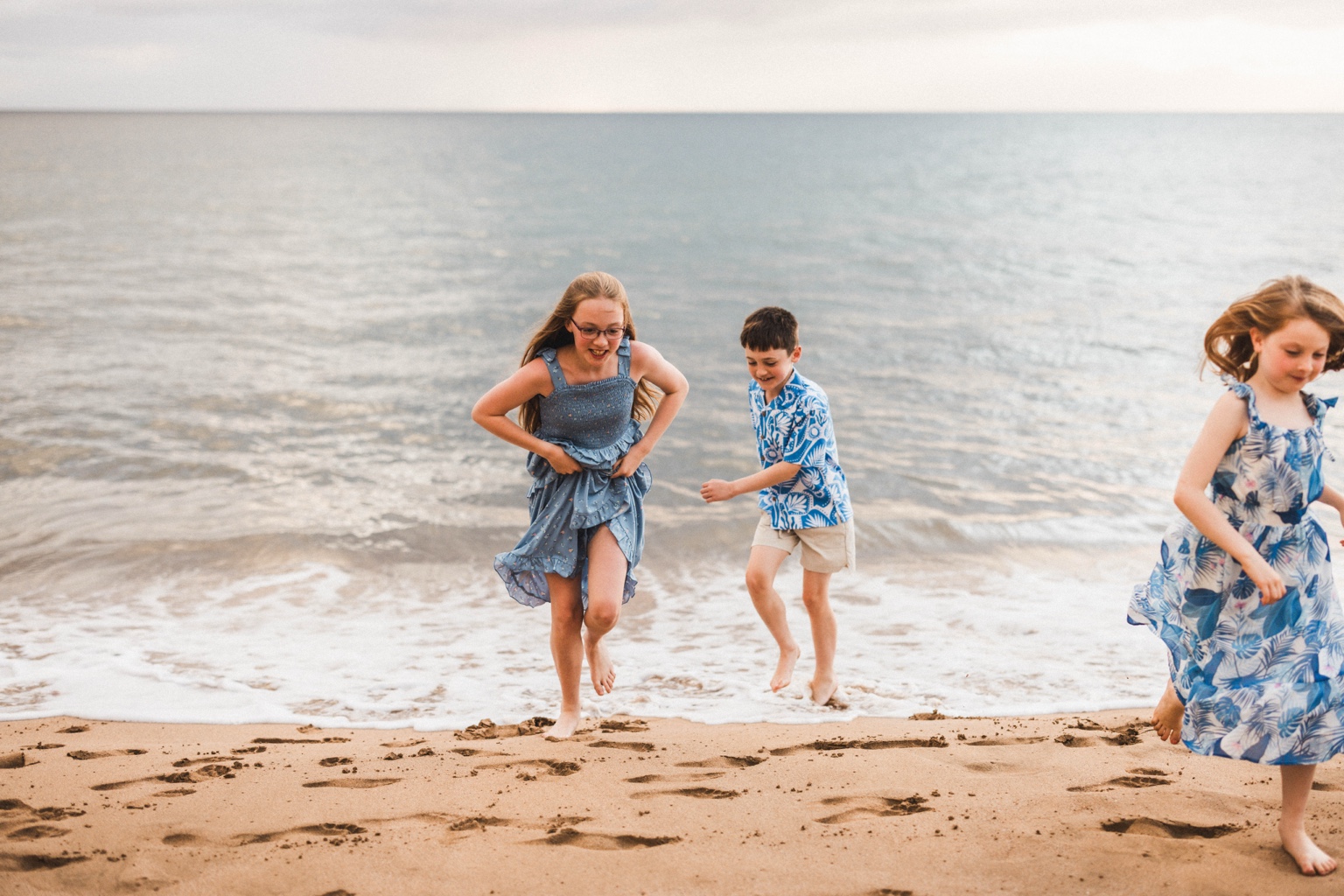 A candid family moment in Maui